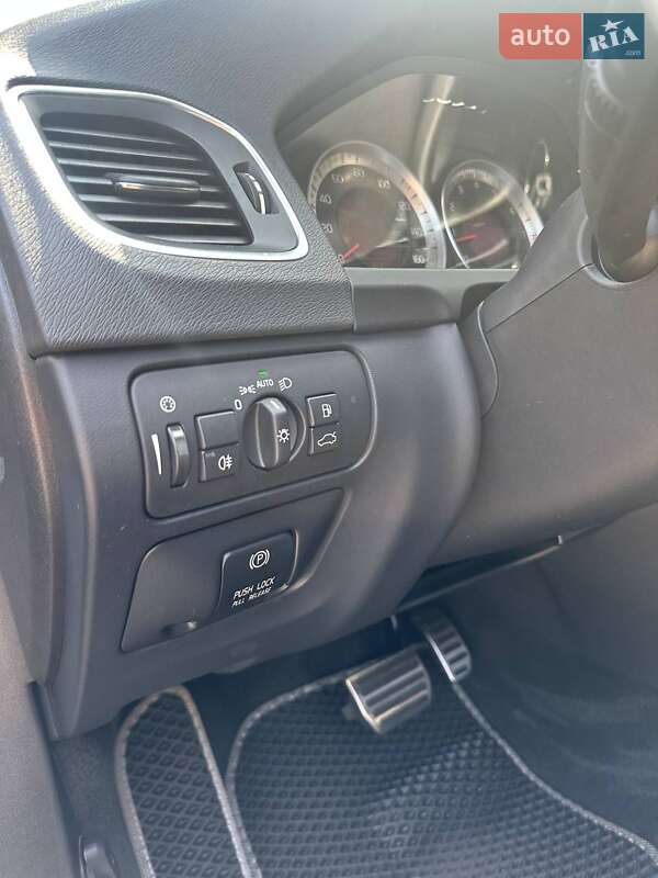 Седан Volvo S60 2013 в Киеве