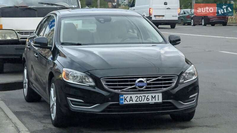 Седан Volvo S60 2014 в Киеве