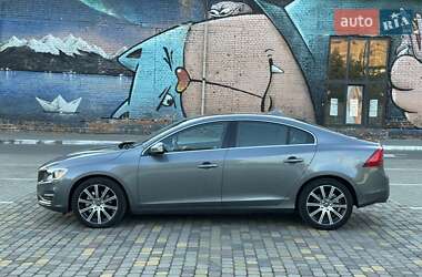 Седан Volvo S60 2017 в 