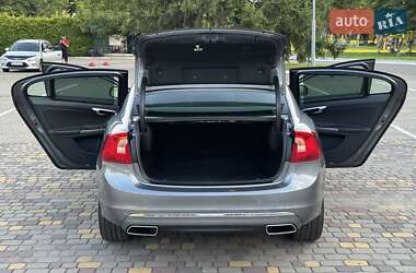 Седан Volvo S60 2017 в 
