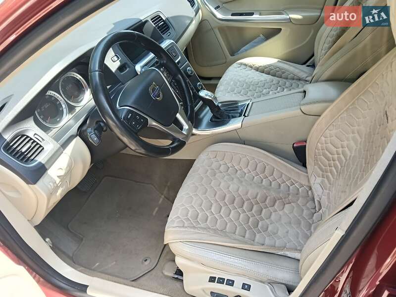 Седан Volvo S60 2012 в Днепре