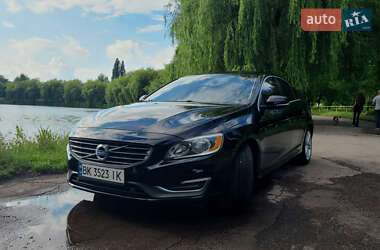 Седан Volvo S60 2014 в 