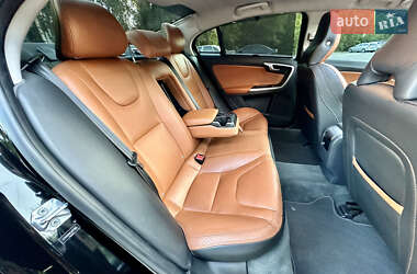 Седан Volvo S60 2017 в 
