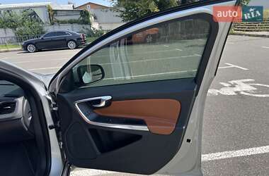 Седан Volvo S60 2014 в 