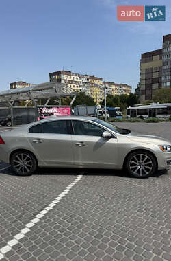 Седан Volvo S60 2016 в 