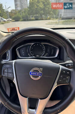 Седан Volvo S60 2016 в 