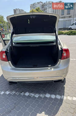 Седан Volvo S60 2016 в 
