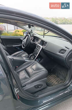 Седан Volvo S60 2013 в 