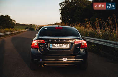 Седан Volvo S60 2012 в 