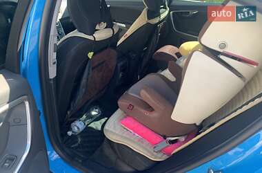 Седан Volvo S60 2013 в 