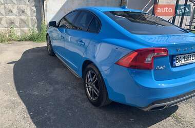 Седан Volvo S60 2013 в 