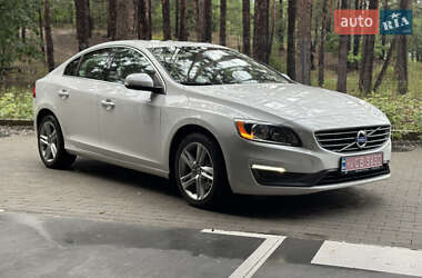 Седан Volvo S60 2013 в 