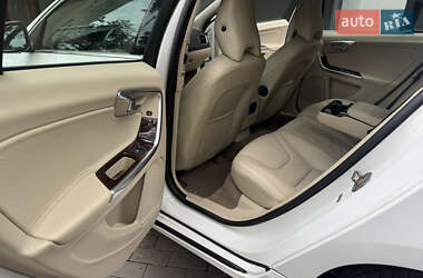 Седан Volvo S60 2013 в 