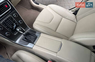 Седан Volvo S60 2013 в 