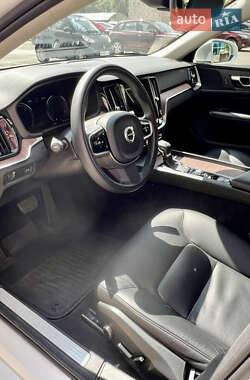 Седан Volvo S60 2020 в 