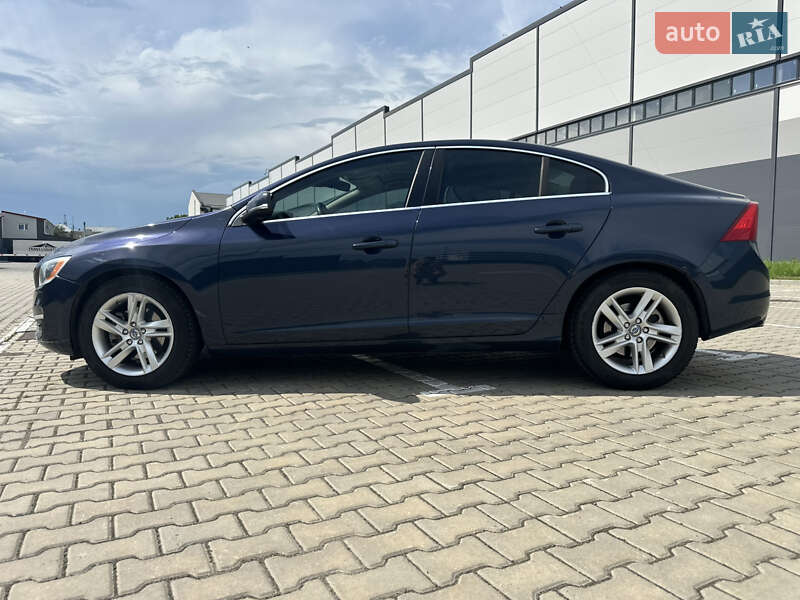Седан Volvo S60 2014 в Ивано-Франковске