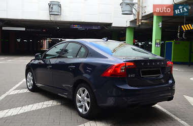 Седан Volvo S60 2014 в 