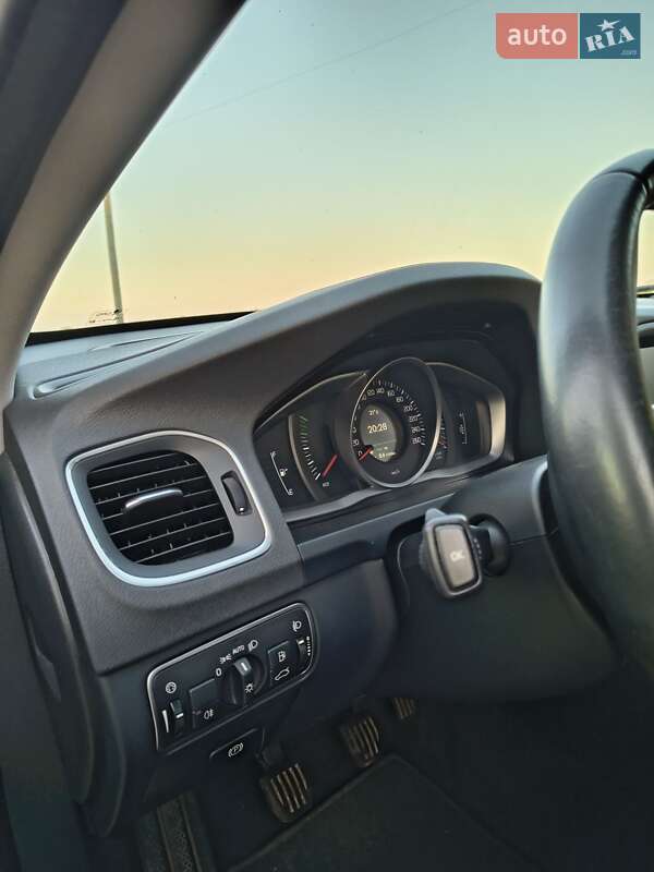 Седан Volvo S60 2016 в Радивилове