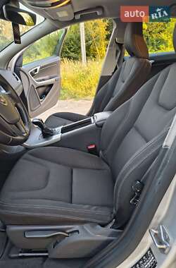 Седан Volvo S60 2016 в 
