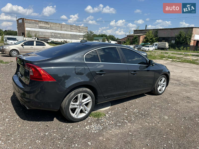 Седан Volvo S60 2013 в Нежине