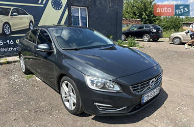 Седан Volvo S60 2013 в 