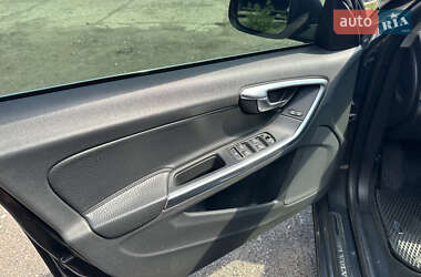 Седан Volvo S60 2013 в 