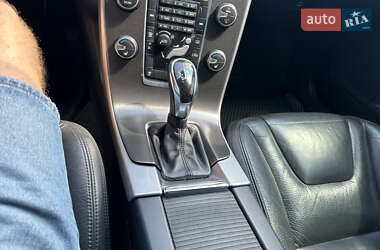 Седан Volvo S60 2013 в 