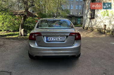 Седан Volvo S60 2014 в 