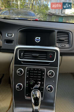 Седан Volvo S60 2014 в 