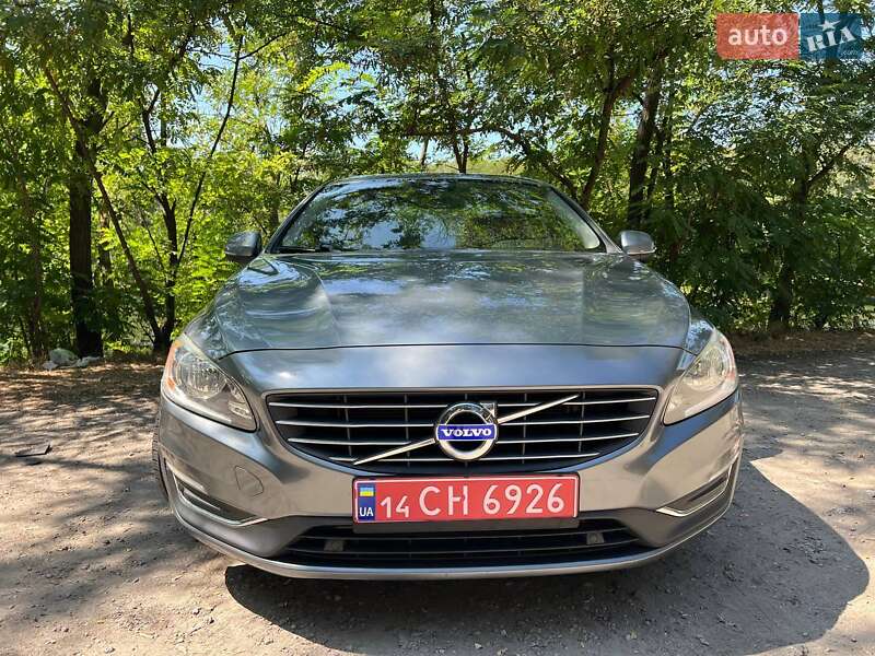 Седан Volvo S60 2016 в 