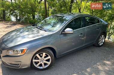 Седан Volvo S60 2016 в 