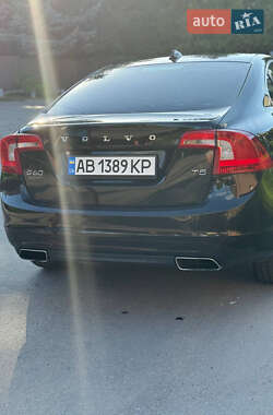 Седан Volvo S60 2013 в 