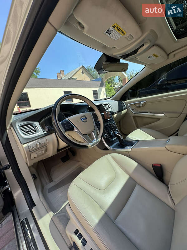 Седан Volvo S60 2014 в Днепре