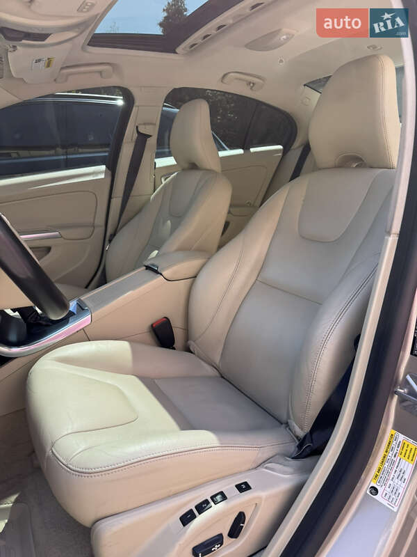 Седан Volvo S60 2014 в Днепре