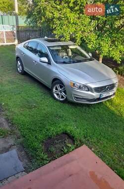 Седан Volvo S60 2015 в 