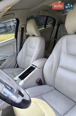 Седан Volvo S60 2014 в 