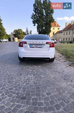 Седан Volvo S60 2014 в 