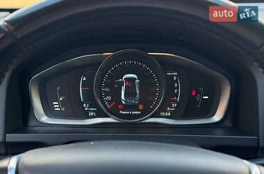 Седан Volvo S60 2015 в 
