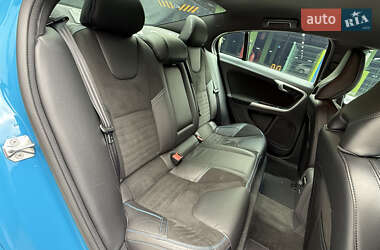 Седан Volvo S60 2017 в 