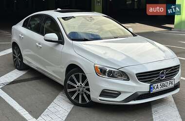 Седан Volvo S60 2017 в Киеве