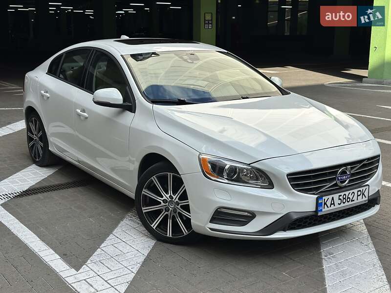 Седан Volvo S60 2017 в Киеве