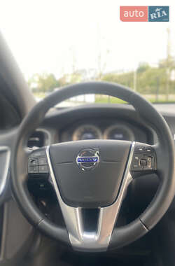 Седан Volvo S60 2012 в 