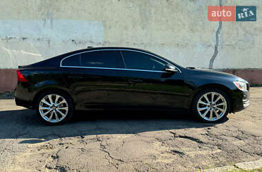 Седан Volvo S60 2017 в 