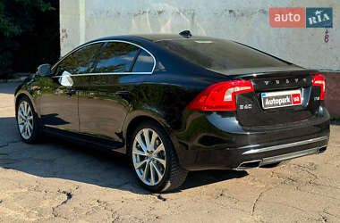 Седан Volvo S60 2017 в 