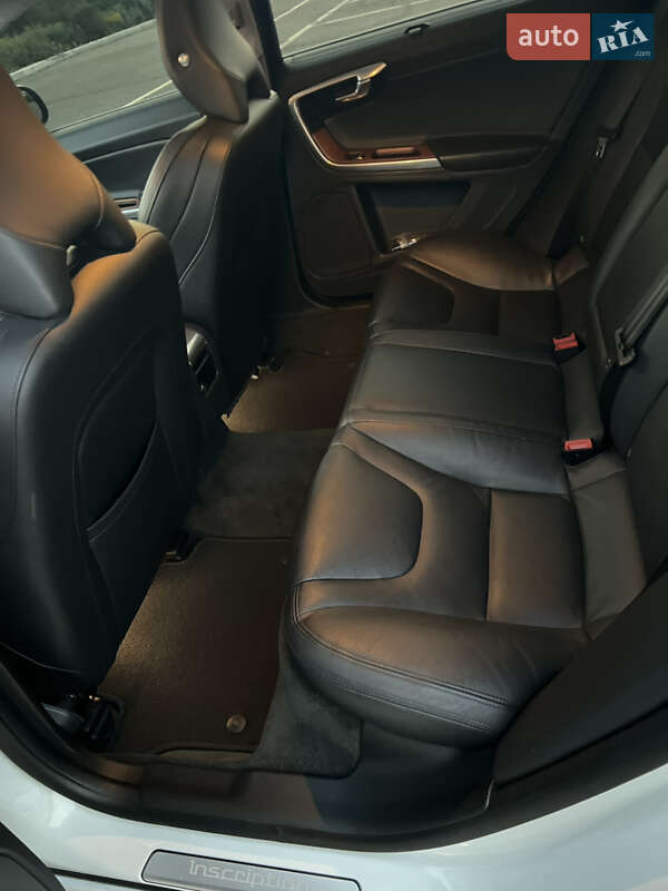 Седан Volvo S60 2015 в Черновцах