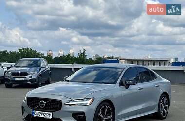 Седан Volvo S60 2023 в Киеве