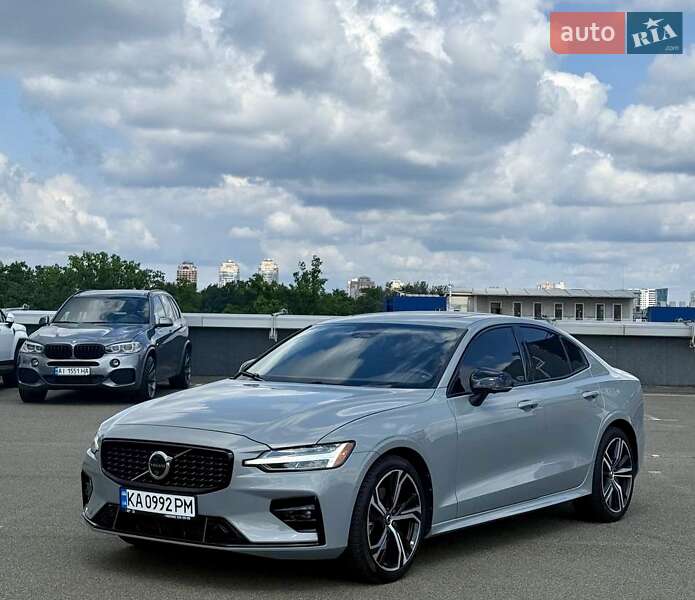 Седан Volvo S60 2023 в 