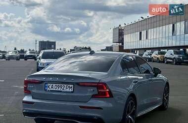Седан Volvo S60 2023 в 