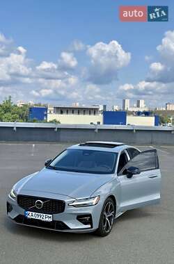Седан Volvo S60 2023 в 