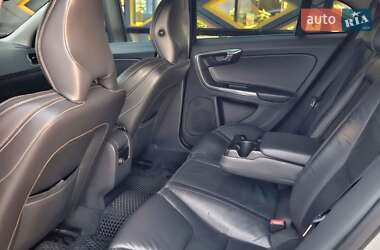 Седан Volvo S60 2013 в 
